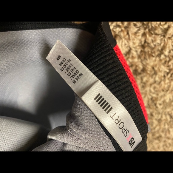 Victoria’s Secret Sport Bra - Picture 3 of 5